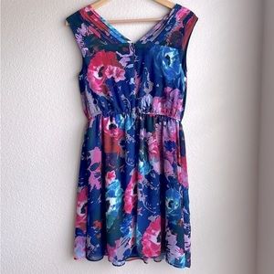 Betsy Johnson Pretty Pintucked Dress Size 4 Juniors Floral Blue Pink Navy Mini